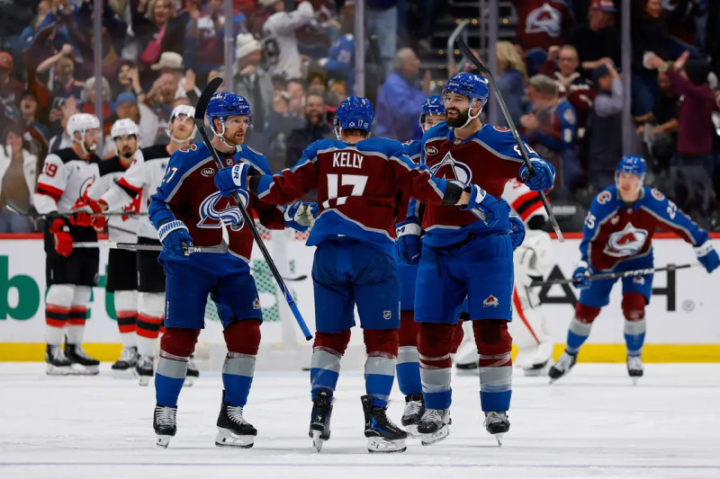 Devils’ loss to AVS hurts playoff hopes