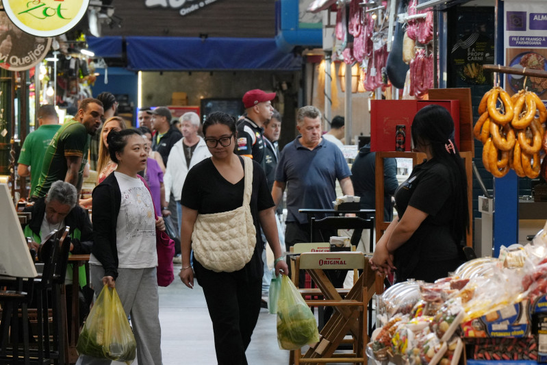 Dollar falls 0.9% as Lula re‑elected, Brazilian markets react
