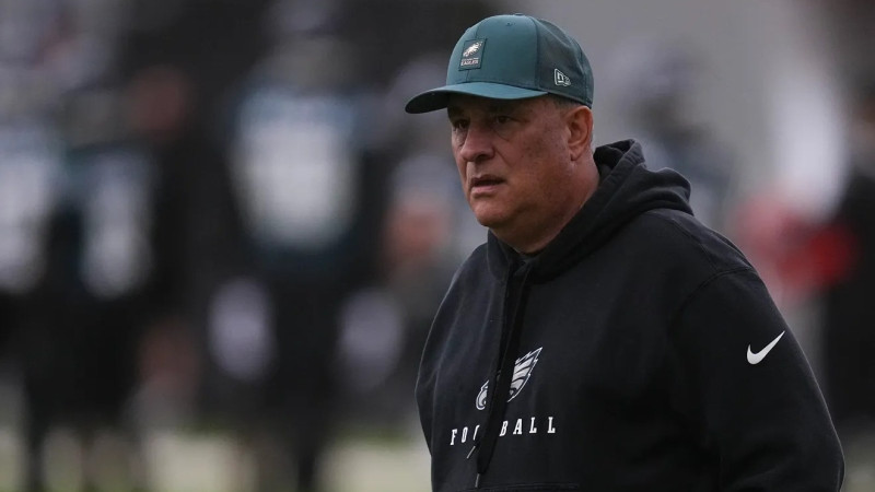 Eagles defensive coordinator Vic Fangio backs Cooper DeJean despite 2026 struggles
