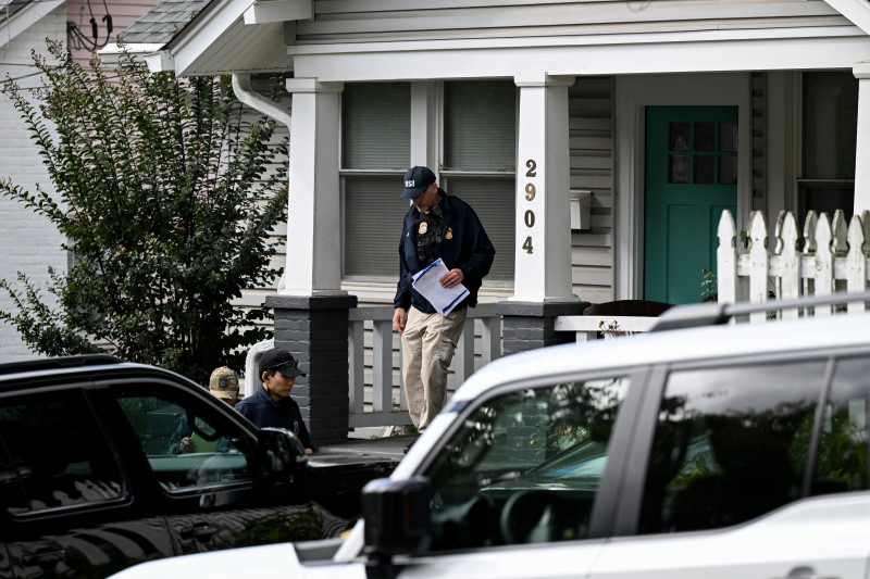 Feds raid Rep. Ilhan Omar’s Washington home over immigration probe