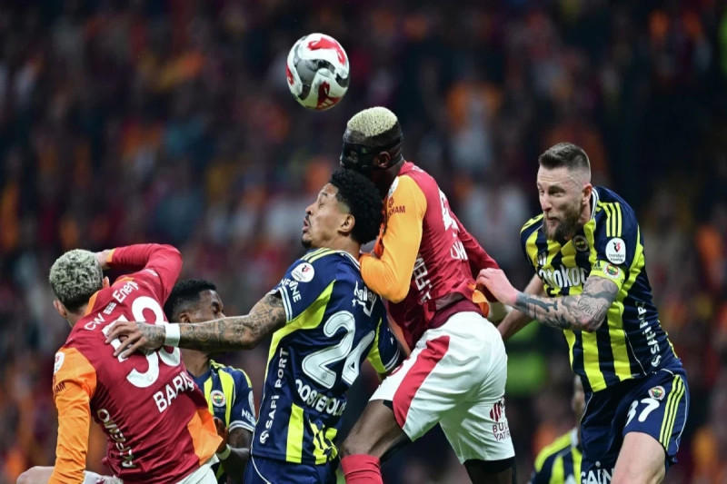 Galatasaray Edges Fenerbahçe in Intense Derby: Osimhen Delivers the Win