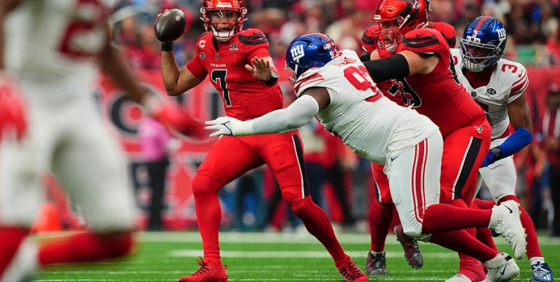 Giants defeat Texans 27-21 in overtime at Reliant Stadium