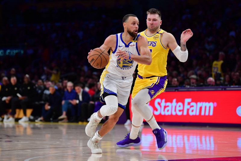 Warriors defeat Lakers 119-109 as Curry scores 37 points