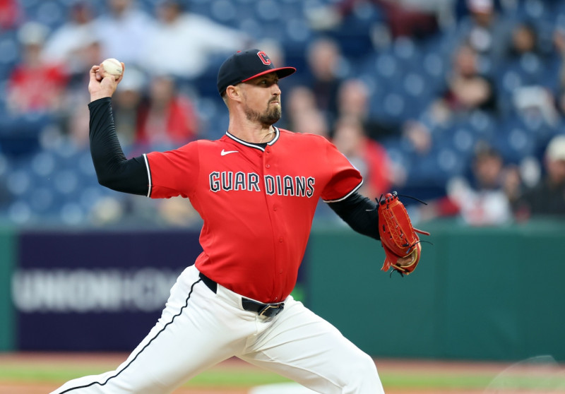 Guardians take 2-1 series lead as Game 4 set for 8:08 p.m. ET