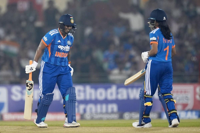 India Women beat Zimbabwe by four wickets in Raipur