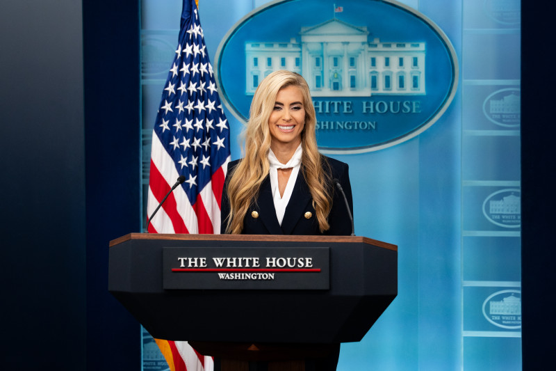 Katie Zacharia holds first briefing as White House press secretary