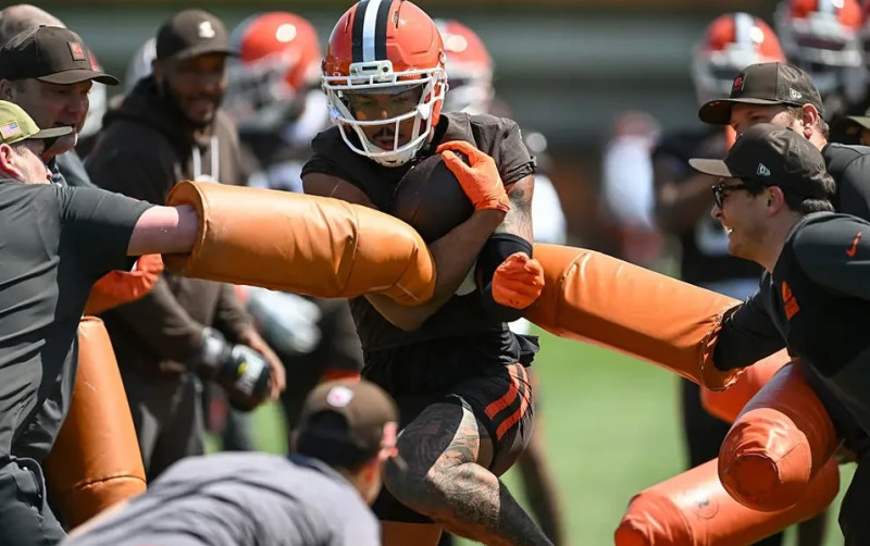 KC Concepcion's Injury Shakes the Browns amid Crucial Game