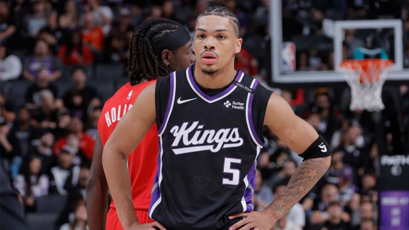 Kings rookie Darius Acuff Jr. scores 33 in season‑opening loss to Trail Blazers