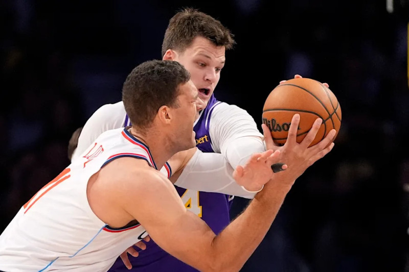 Lakers beat Clippers 125-117 as Reaves scores 28 points
