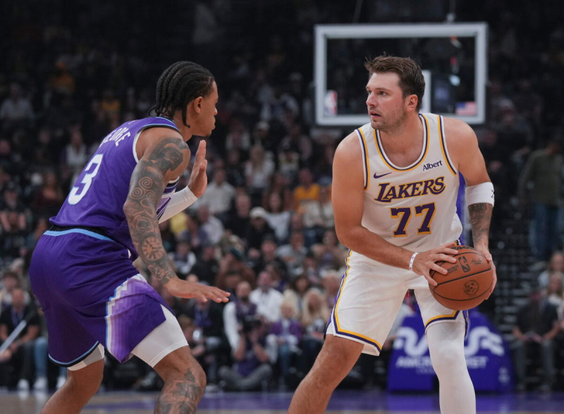 Lakers Defeat Jazz 132-123 in Utah, Doncic Scores 52 Points