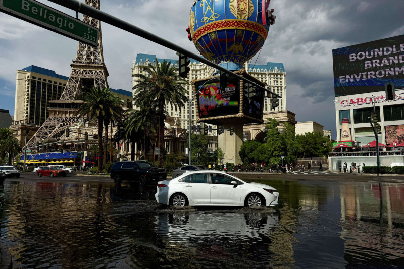 Las Vegas flooded by Tropical Storm Rachel remnants