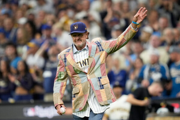 Milwaukee Brewers Honor Legacy of Bob Uecker in Emotional World Series Tribute