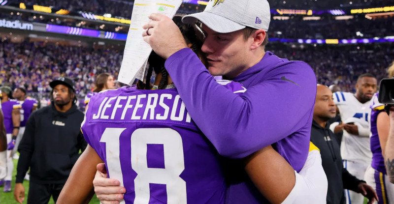 Minnesota Vikings clinch NFC North as the top seed