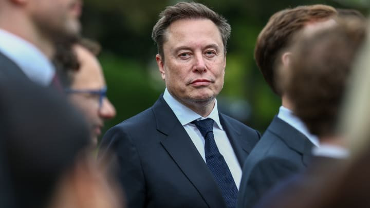 Neocloud Stocks Plummet as Elon Musk Caution Ripples Through Market