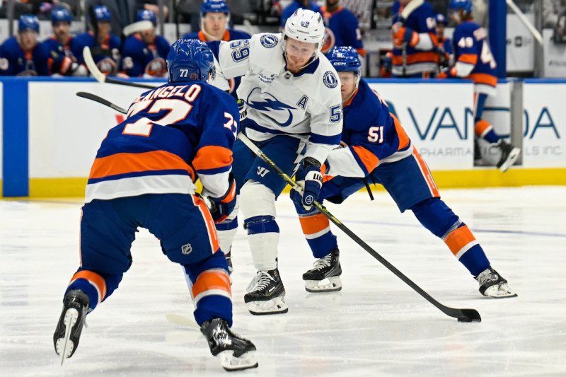 New York Islanders Face Off Against Tampa Bay Lightning in Must-Win Battle