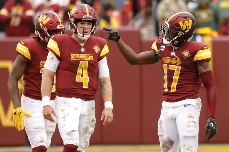 NFL playoff picture rattled by Giants-Commanders tie and late‑game mishaps