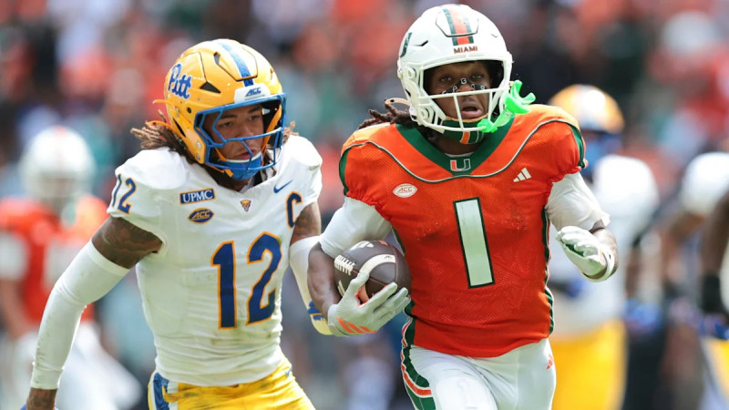 No. 1 Miami Hurricanes defeat Pittsburgh Panthers 52-23