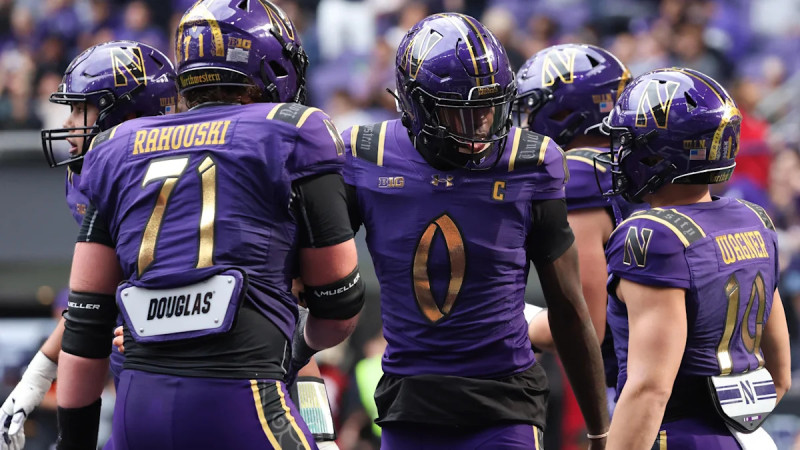 Northwestern defeats Rutgers 42-14 in Big Ten clash
