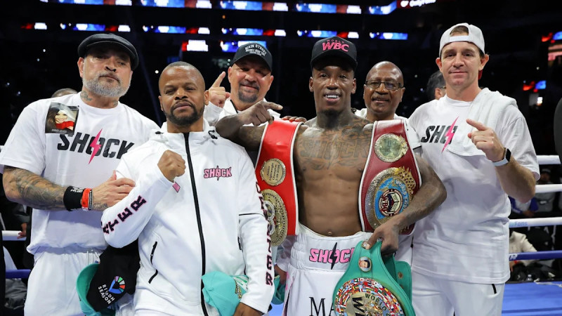 O'Shaquie Foster unifies super featherweight titles with unanimous decision over Emanuel Navarrete