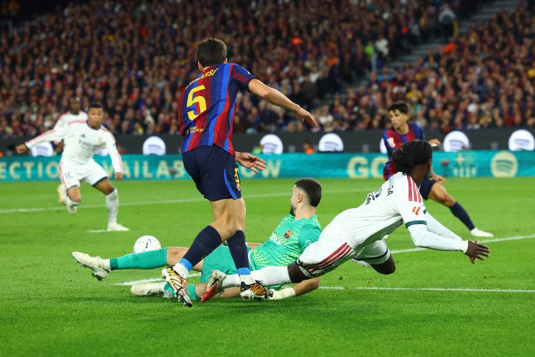 Real Madrid defeats FC Barcelona 2-1 in Clasico at Camp Nou