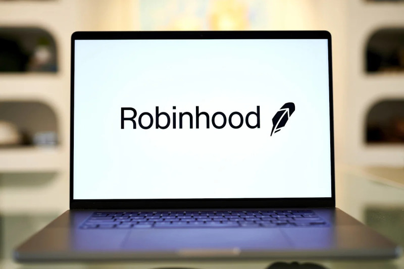 Robinhood Q3 2026 Revenue Hits Record $1.42B as Profit Declines and Shares Slip 6%