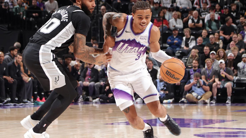 San Antonio Spurs vs Utah Jazz: A Tense Battle