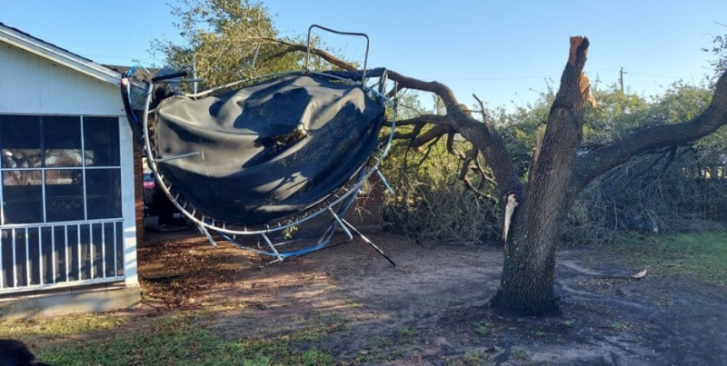 Santa Fe hit by powerful tornado, residents begin recovery