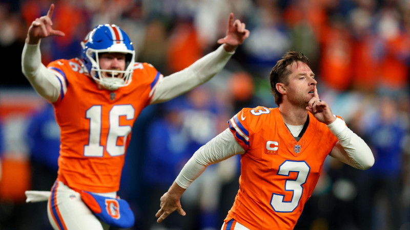 Seahawks' Sam Darnold faces scrutiny after overtime loss to Broncos