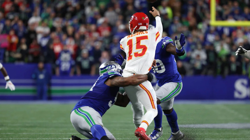 Seahawks Stun Chiefs 20-3 in Week 7, Holding Mahomes to Season‑Low 165 Yards