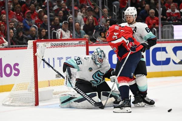 Seattle Kraken defeat winless Philadelphia Flyers in shootout