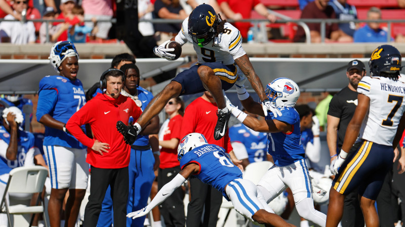 SMU storms back to beat Cal 59-20