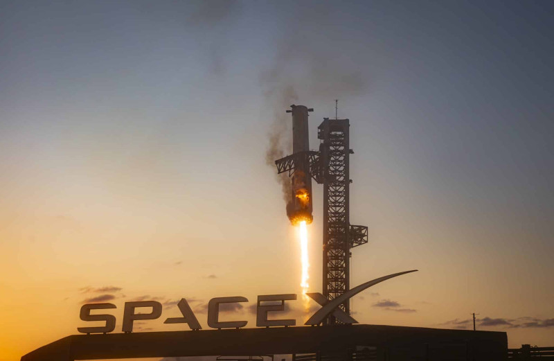 SpaceX Starship completes first orbital flight on 14th launch