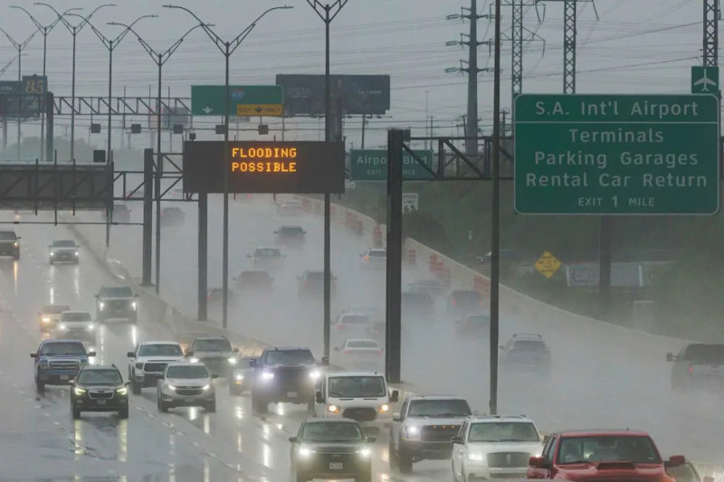 Storm Causes Temporary Outages for About 800 San Antonio Customers