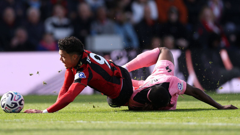 Tense Encounter: Bournemouth Hosts Sunderland in Premier League Showdown