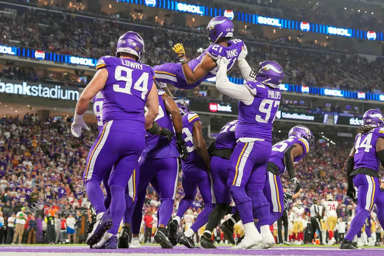 The Minnesota Vikings Secure a Dominant Victory Over the San Francisco 49ers
