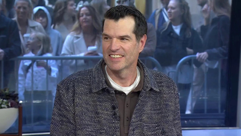 Timothy Simons hints at romance focus for ‘Nobody Wants This’ season 4