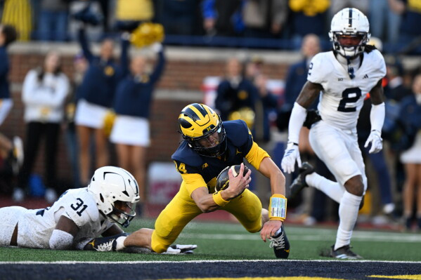 Tommy Carr Leads Michigan to 21-18 Win Over Penn State