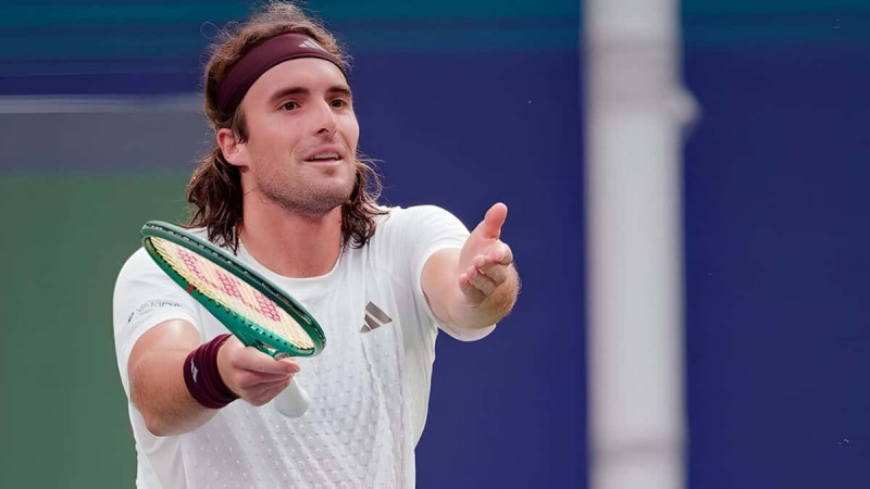 Tsitsipas advances to Almaty Open semifinals