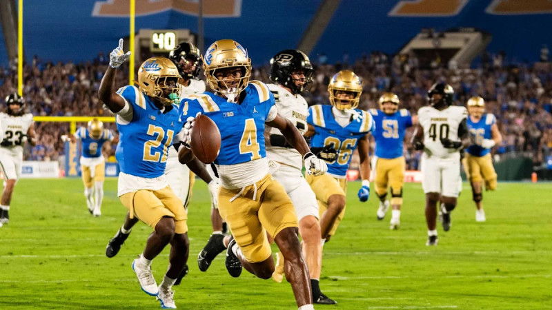 UCLA Bruins Defeat Wisconsin 17-7, Rise to No. 9 in AP Poll