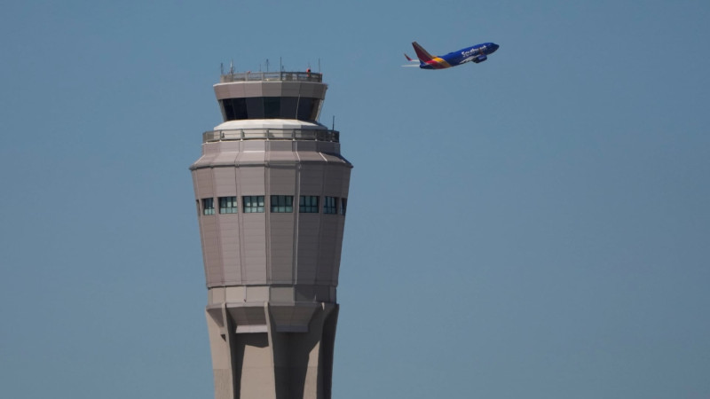 United Flight Returns to Las Vegas After Passenger Makes Terroristic Threat