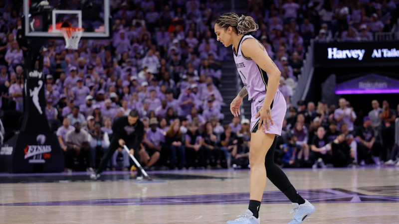 Valkyries Defeat Dream 68-64 in WNBA Finals Game 1