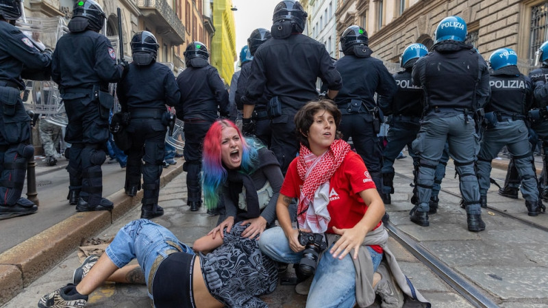 Violent Cost‑of‑Living Protest Erupts in Central Milan on Oct. 17