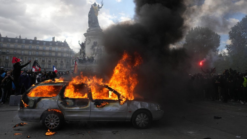 Violent Protests Across France Leave Hundreds Arrested and Historic Buildings Damaged