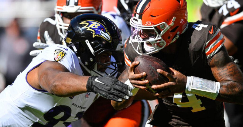 Watson Guides Browns to 13-10 Victory Over Ravens, Moves to First in AFC North