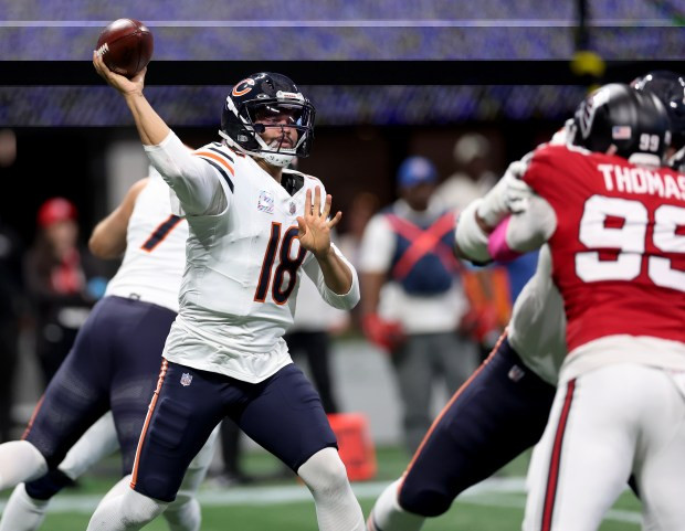 Williams Returns, Throws 14‑Yard TD to Loveland as Bears Lead Falcons
